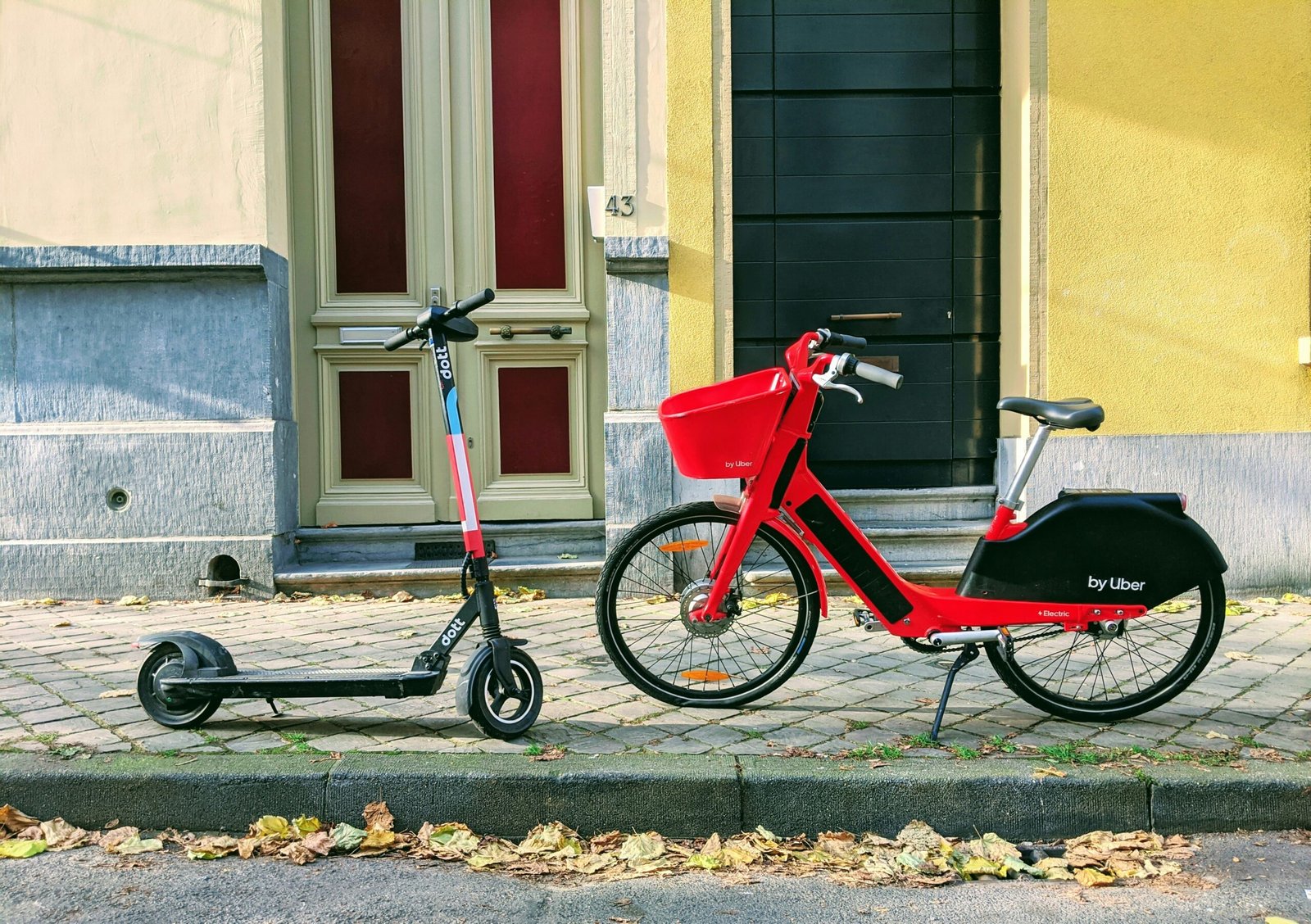 Electric Bicycle vs E‑Scooter: Which Is Best for Commuting? Electric Bicycle vs E‑Scooter: Which Is Best for Commuting?