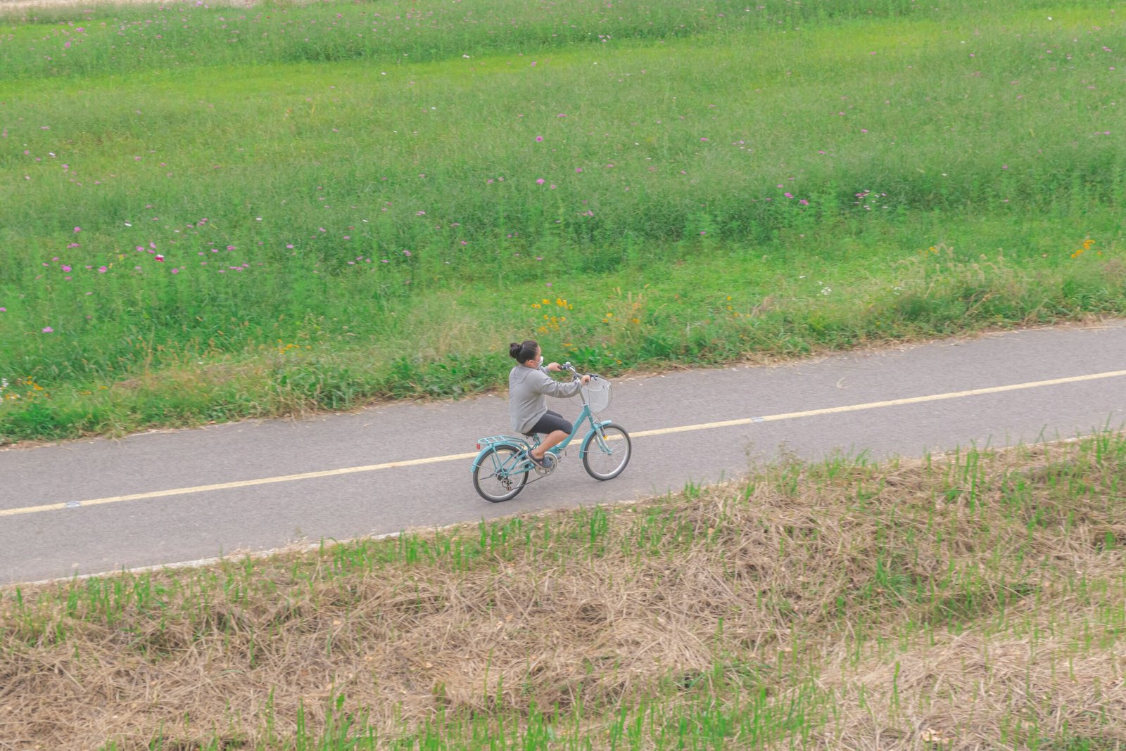 Jet-Powered Bicycle: MPH Claims, Safety and Reality Jet-Powered Bicycle: MPH Claims, Safety and Reality