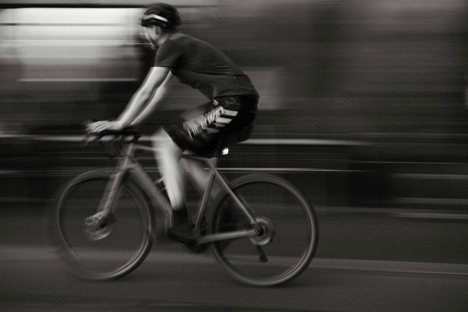 Jet-Powered Bicycle: MPH Claims, Safety and Reality Jet-Powered Bicycle: MPH Claims, Safety and Reality