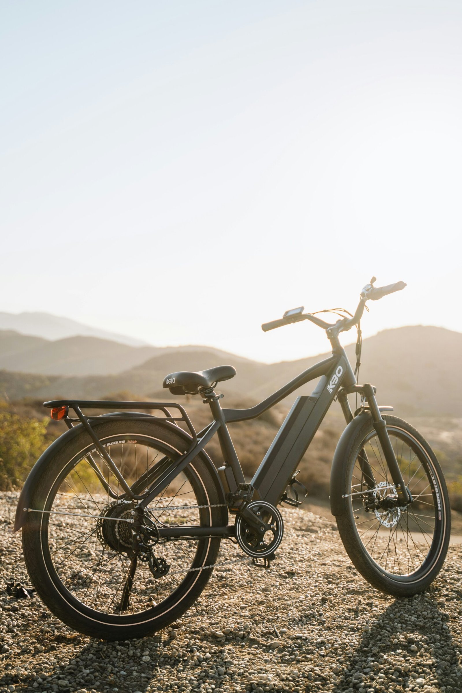 https://www.youtube.com/watch?v=obuxJRAbn6I - Electric Bicycle Buying Guide: Range, Safety and Value